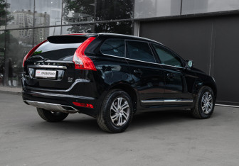Подержанный автомобиль Volvo XC60 2015 года (4 фото)