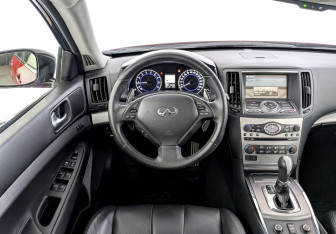 Подержанный автомобиль Infiniti G Sedan 2013 года (22 фото)