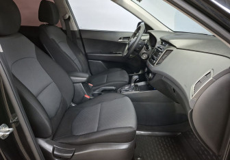 Подержанный автомобиль Hyundai Creta 2017 года (10 фото)