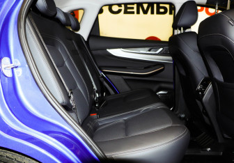 Подержанный автомобиль Exeed LX 2023 года (28 фото)