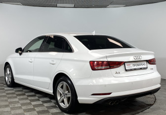 Подержанный автомобиль Audi A3 Sedan 2018 года (10 фото)