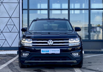 Подержанный автомобиль Volkswagen Teramont 2018 года (2 фото)