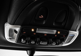 Подержанный автомобиль MINI Clubman Wagon 2020 года (18 фото)