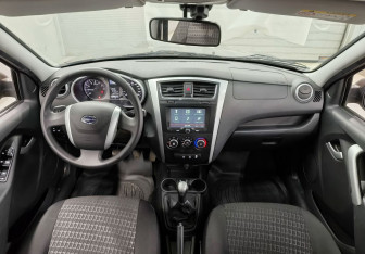 Подержанный автомобиль Datsun mi-DO 2017 года (13 фото)