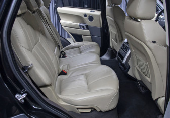 Подержанный автомобиль Land Rover Range Rover Sport 2015 года (12 фото)