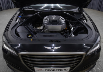 Подержанный автомобиль Genesis G80 2019 года (9 фото)