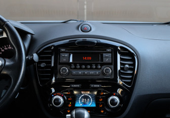 Подержанный автомобиль Nissan Juke 2013 года (10 фото)