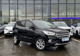 Подержанный автомобиль Ford Kuga 2019 года (3 фото)