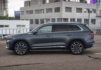 Подержанный автомобиль Geely Monjaro 2024 года (8 фото)
