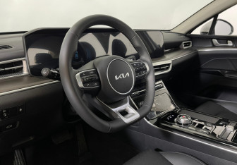 Новый Kia K5 2024 (8 фото)