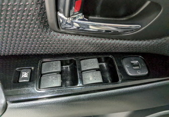 Подержанный автомобиль Mazda 3 Hatchback 2008 года (12 фото)