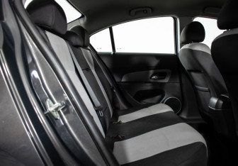 Подержанный автомобиль Chevrolet Cruze Sedan 2014 года (9 фото)