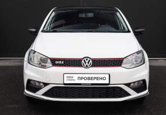 Подержанный автомобиль Volkswagen Polo Sedan 2016 года (2 фото)