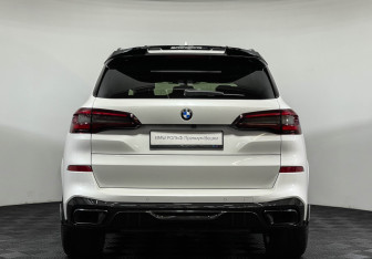 Подержанный автомобиль BMW X5 2021 года (4 фото)