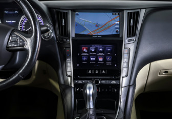 Подержанный автомобиль Infiniti Q50 2014 года (14 фото)