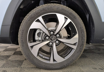 Новый Москвич 3 2025 (7 фото)