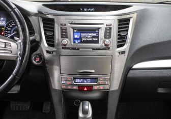Подержанный автомобиль Subaru Outback Wagon 2012 года (14 фото)