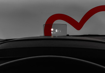 Подержанный автомобиль Peugeot Traveller 2018 года (22 фото)