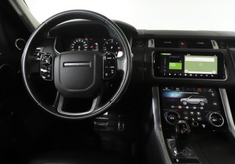 Подержанный автомобиль Land Rover Range Rover Sport 2018 года (24 фото)