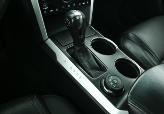 Подержанный автомобиль Ford Explorer 2012 года (9 фото)