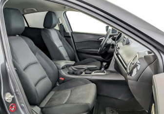 Подержанный автомобиль Mazda 3 Sedan 2014 года (23 фото)