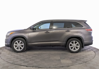 Подержанный автомобиль Toyota Highlander 2014 года (8 фото)