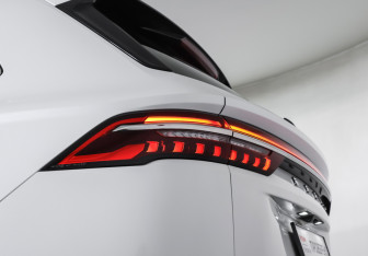 Подержанный автомобиль Geely Monjaro 2024 года (23 фото)