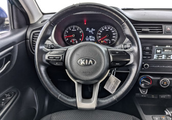 Подержанный автомобиль Kia Rio Hatchback 2021 года (21 фото)