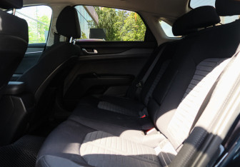 Подержанный автомобиль Kia K5 2021 года (8 фото)