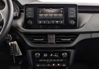 Подержанный автомобиль Skoda Rapid Liftback 2022 года (17 фото)
