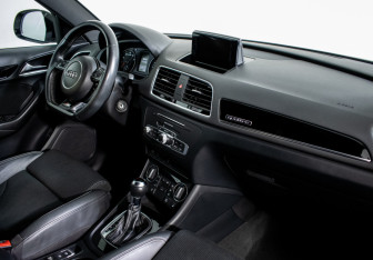 Подержанный автомобиль Audi Q3 2018 года (10 фото)