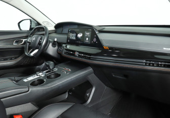 Подержанный автомобиль Changan UNI-K 2023 года (9 фото)