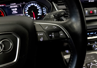 Подержанный автомобиль Audi Q5 2020 года (27 фото)