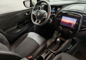 Подержанный автомобиль Renault Kaptur 2020 года (11 фото)