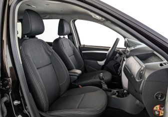 Подержанный автомобиль Nissan Terrano 2020 года (20 фото)