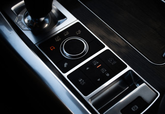 Подержанный автомобиль Land Rover Range Rover Sport 2014 года (20 фото)