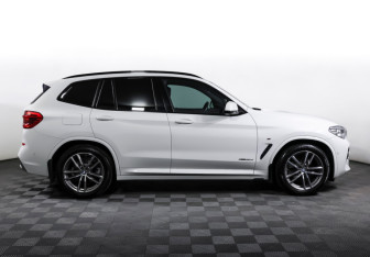 Подержанный автомобиль BMW X3 2018 года (4 фото)