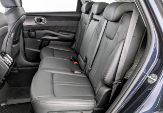 Подержанный автомобиль Kia Sorento 2021 года (12 фото)