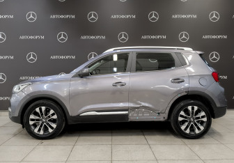 Подержанный автомобиль Chery Tiggo 4 2022 года (8 фото)