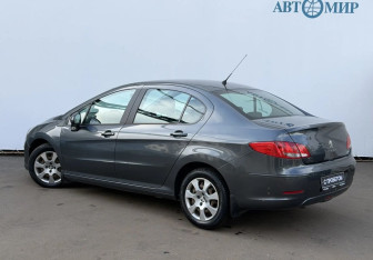 Подержанный автомобиль Peugeot 408 2013 года (7 фото)