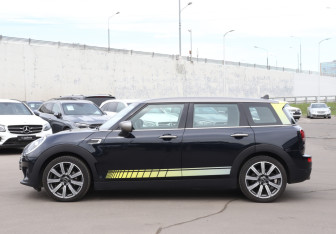 Подержанный автомобиль MINI Clubman Wagon 2020 года (8 фото)