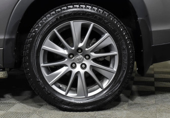 Подержанный автомобиль Toyota Highlander 2015 года (7 фото)