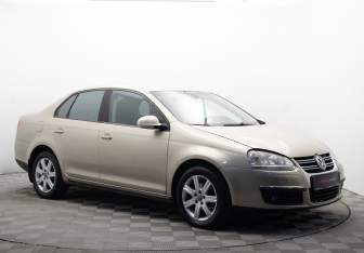 Подержанный автомобиль Volkswagen Jetta Sedan 2007 года (7 фото)