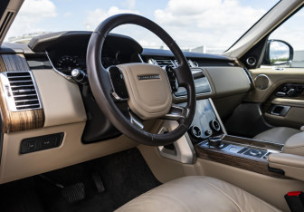 Подержанный автомобиль Land Rover Range Rover 2018 года (9 фото)