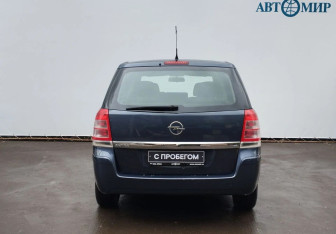 Подержанный автомобиль Opel Zafira Compactvan 2008 года (6 фото)