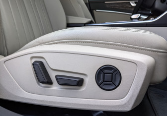 Подержанный автомобиль Audi A6 Sedan 2019 года (26 фото)