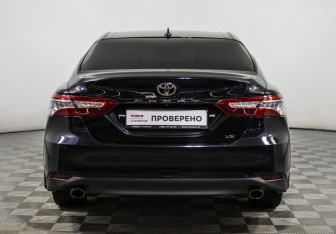 Подержанный автомобиль Toyota Camry Sedan 2021 года (6 фото)