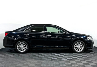 Подержанный автомобиль Toyota Camry Sedan 2012 года (4 фото)