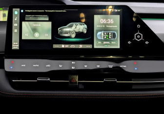 Подержанный автомобиль Changan UNI-K 2023 года (15 фото)