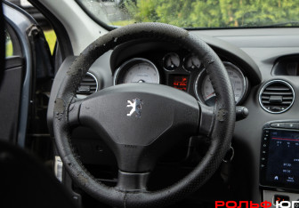Подержанный автомобиль Peugeot 308 Hatchback 2008 года (11 фото)